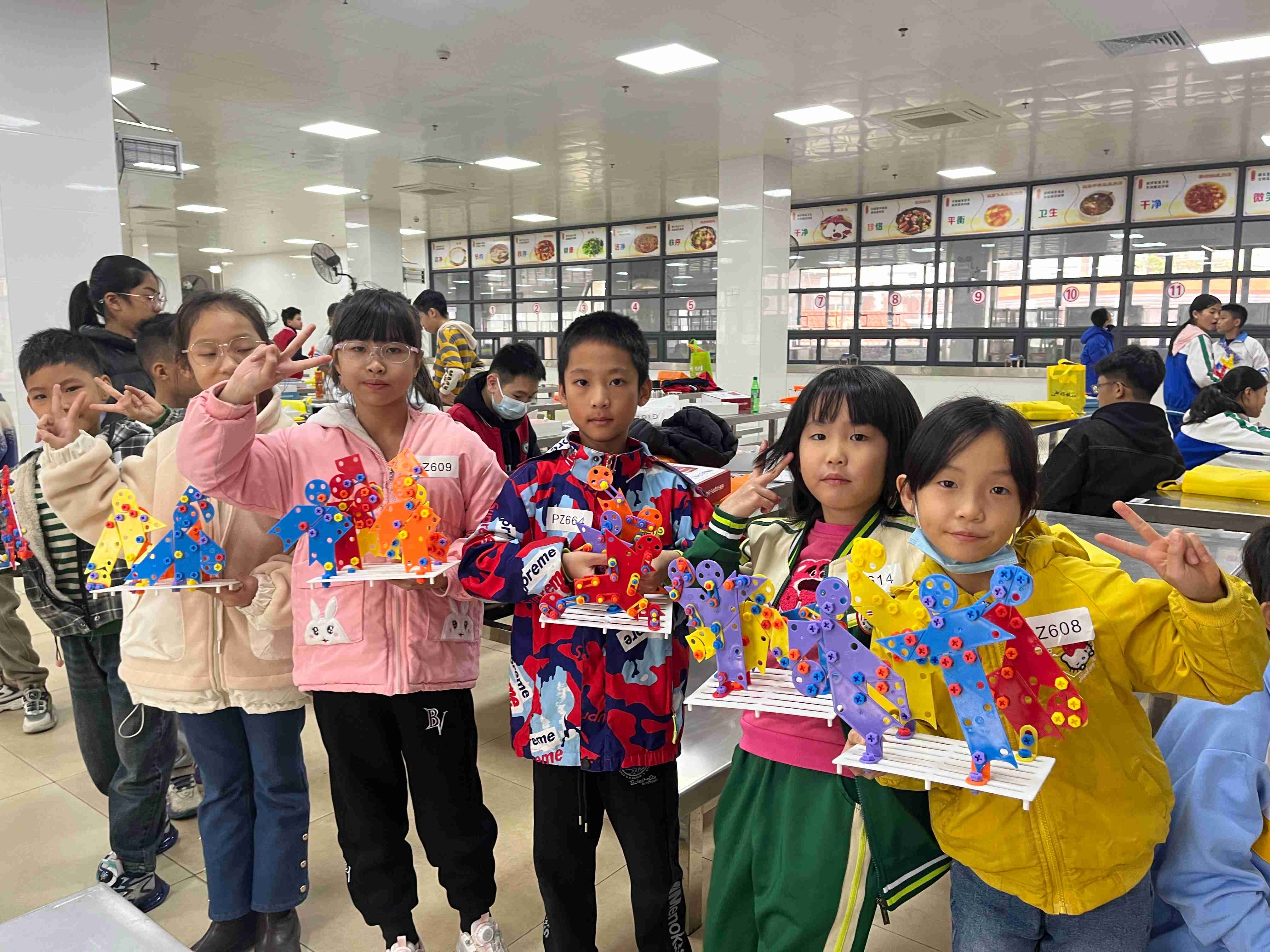 “弘扬科学精神，树立文化自信” ——阳江市举办2023年青少年科技七巧板创意制作现场竞赛活动